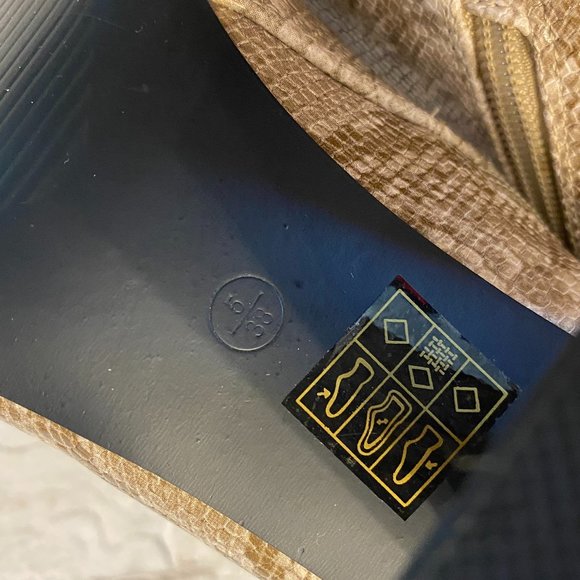 Boohoo Snakeskin Boots - Picture 4 of 8